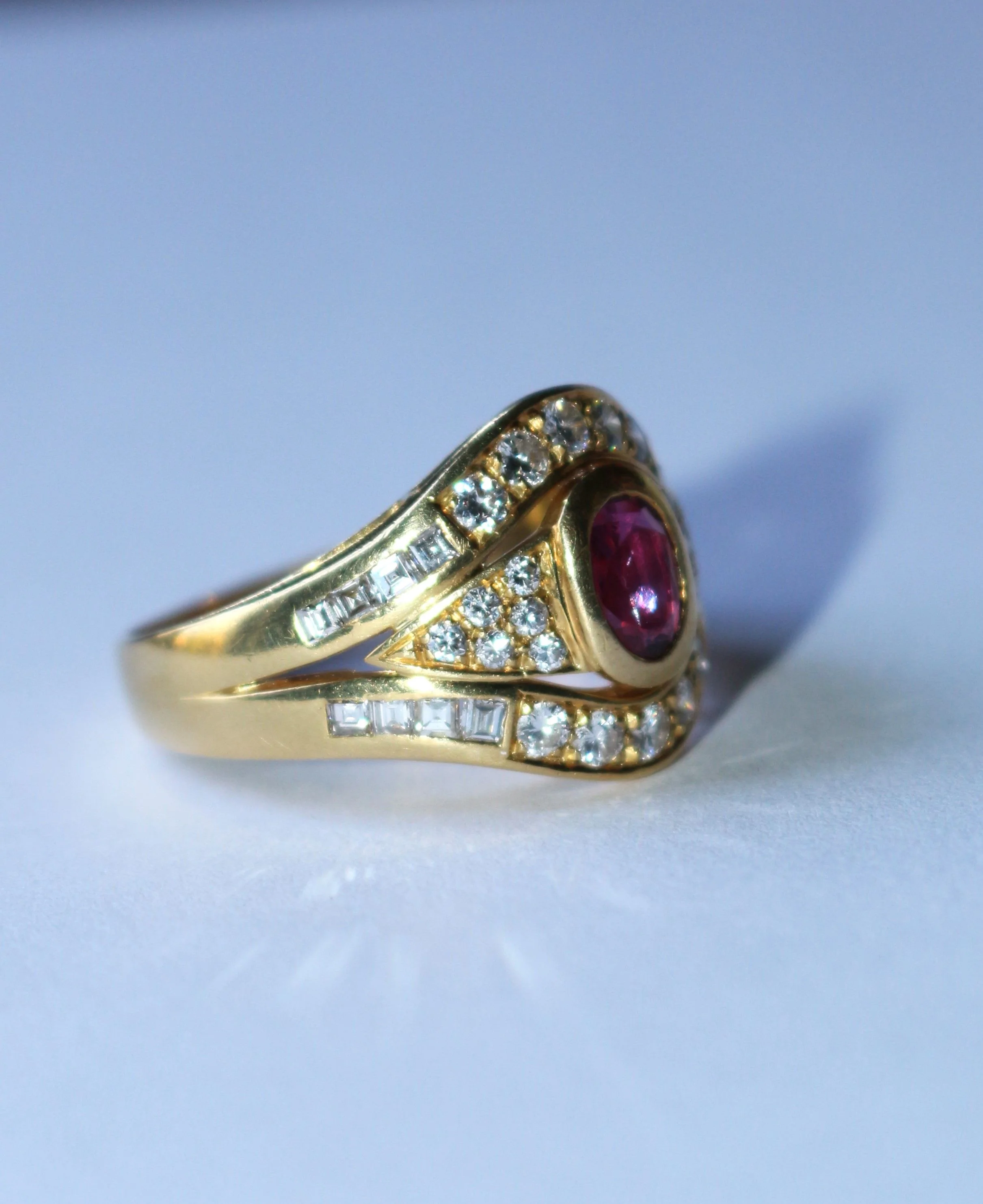 Bague Rubis Diamants Sur Or Jaune - Image 4