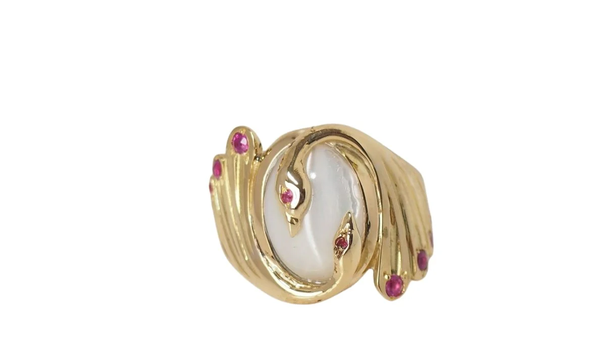 Bague Toi et Moi en or jaune, pierre de lune et rubis