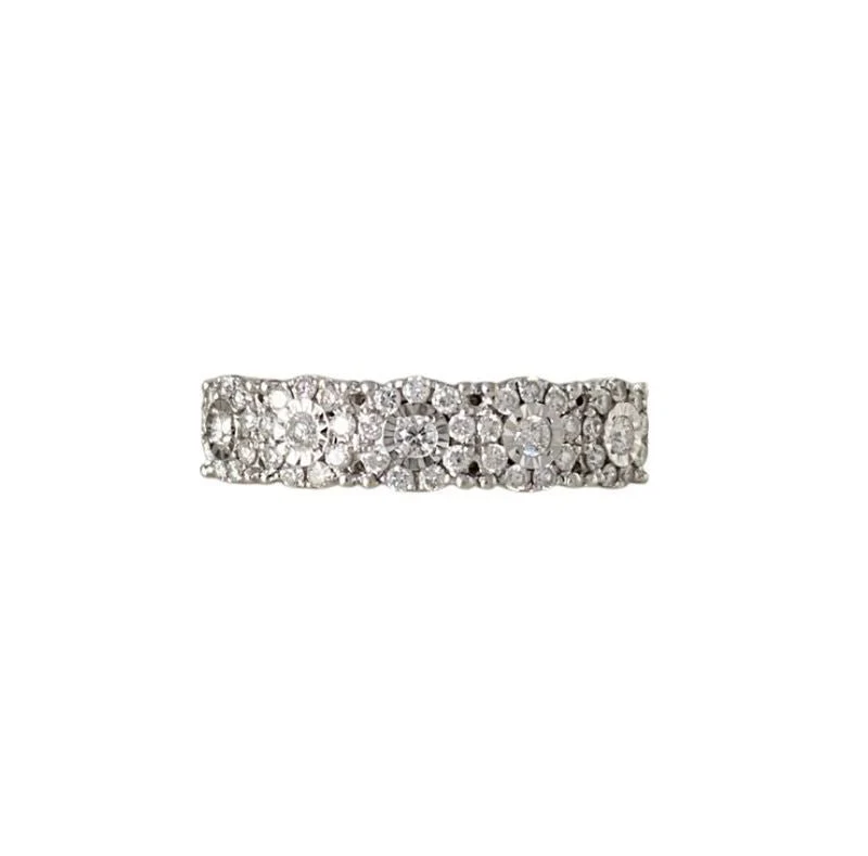 Bague en or blanc 18k sertie de 5 fleurs en diamants