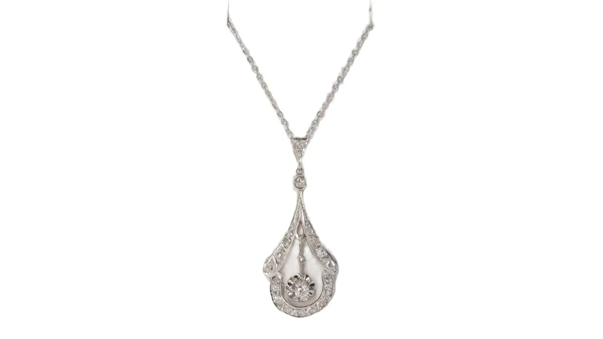 Collier des années 30 en or blanc, platine et diamants