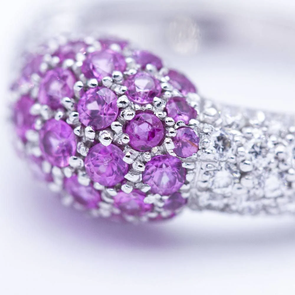 Bague en or blanc avec diamants et saphirs roses - Image 4