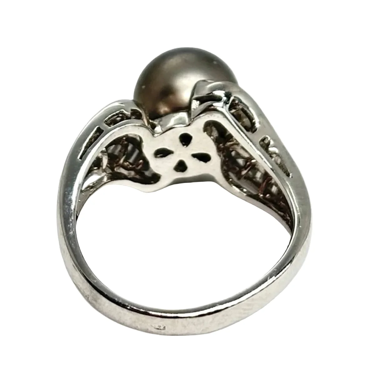 Bague en or blanc, perle et diamants - Image 4