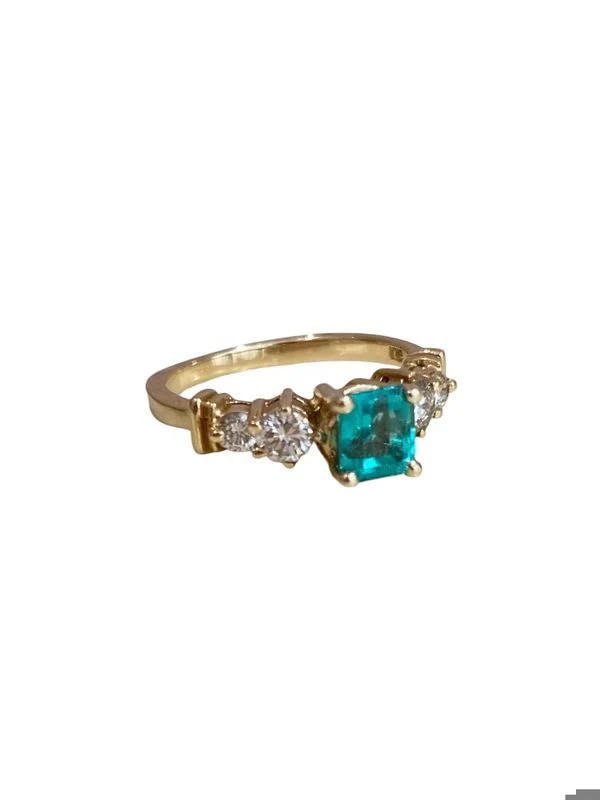 Bague vintage en or 14k sertie d'une émeraude et de diamants - Image 3