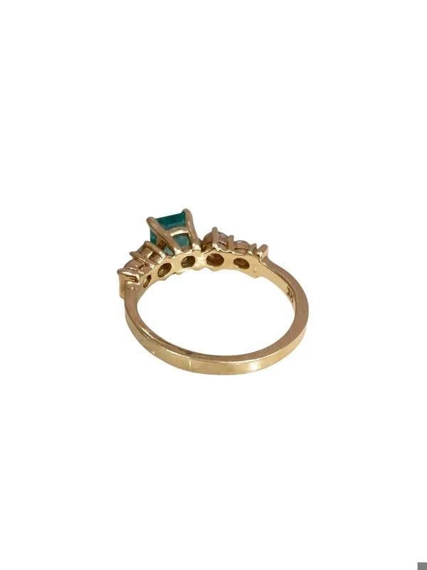 Bague vintage en or 14k sertie d'une émeraude et de diamants - Image 4