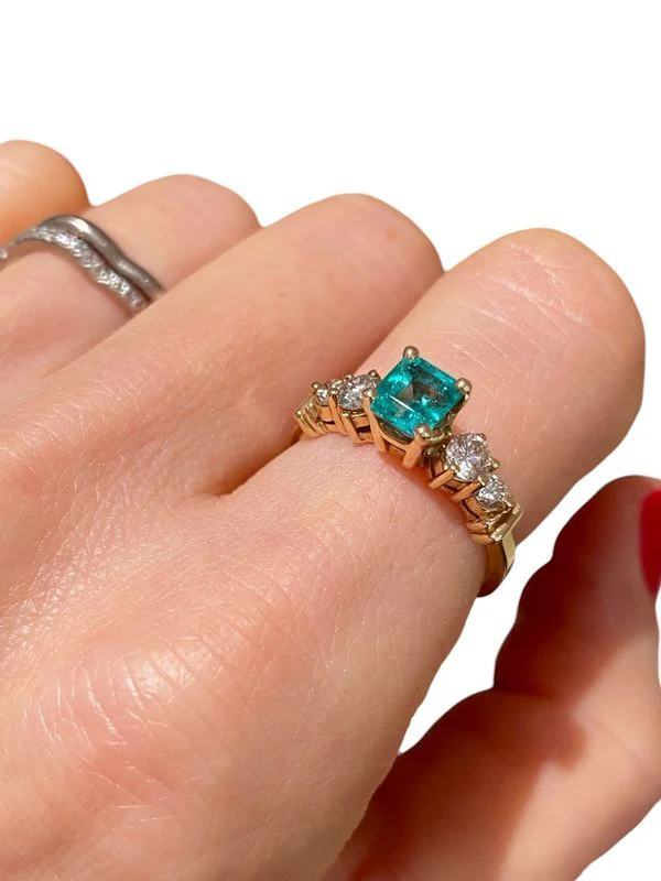 Bague vintage en or 14k sertie d'une émeraude et de diamants - Image 7