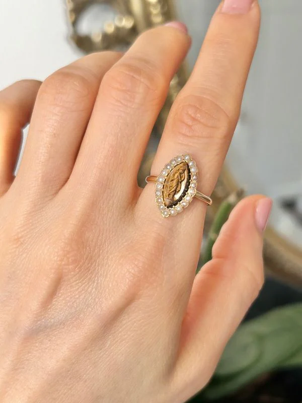 Bague ancienne en or jaune 18k œil de tigre et perles - Image 6