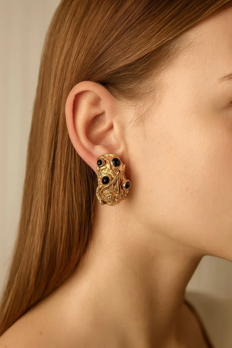 Boucles d'oreilles Clip en or jaune émail bleu et saphir - Image 6