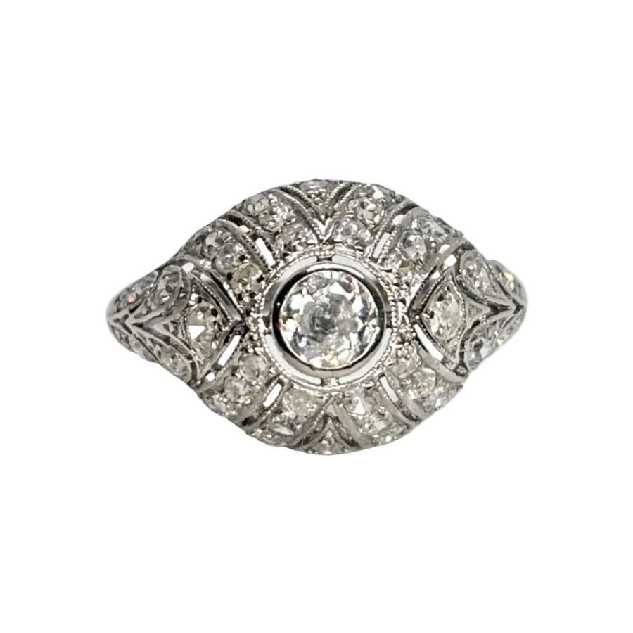 Bague ancienne or blanc 18K et diamants 0,75 ct