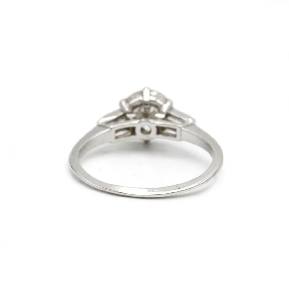 Bague Solitaire en or blanc et diamants - Image 5