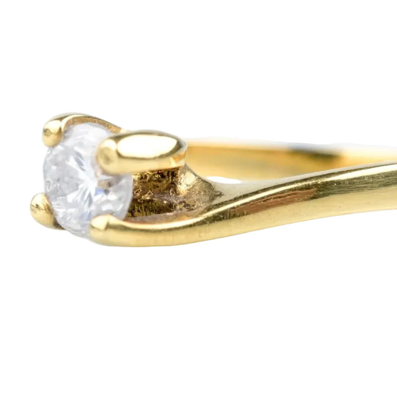 Bague Solitaire en or jaune et diamant - Image 2