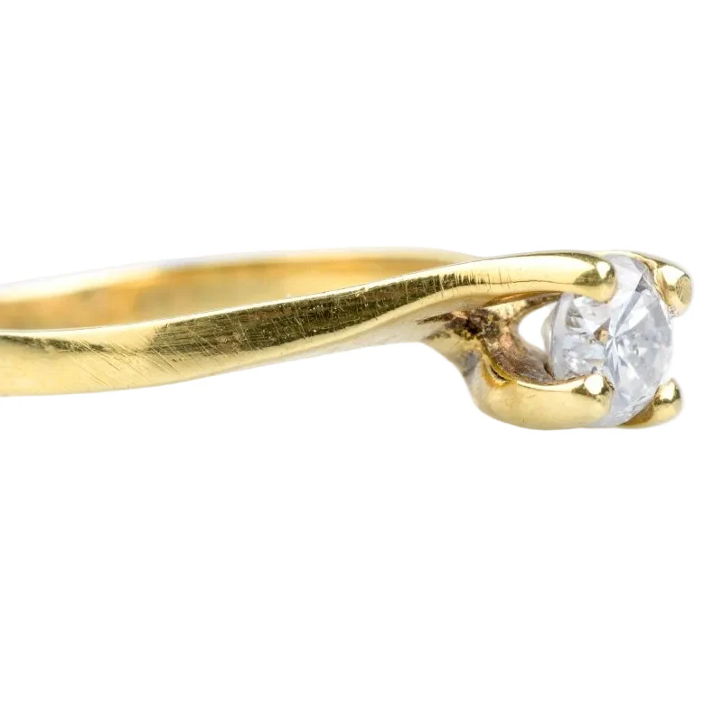 Bague Solitaire en or jaune et diamant - Image 4