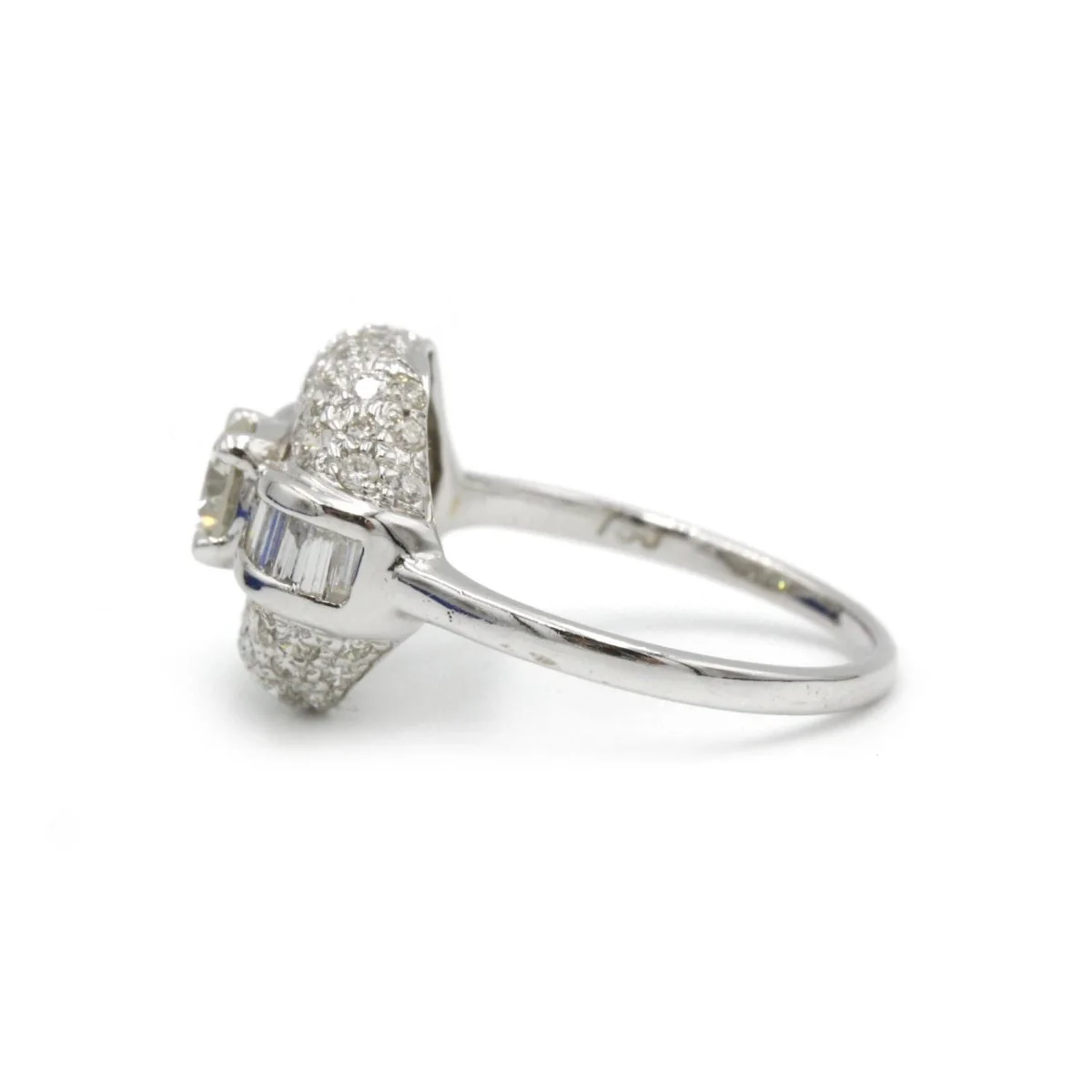 Bague Entourage en or et diamants - Image 4