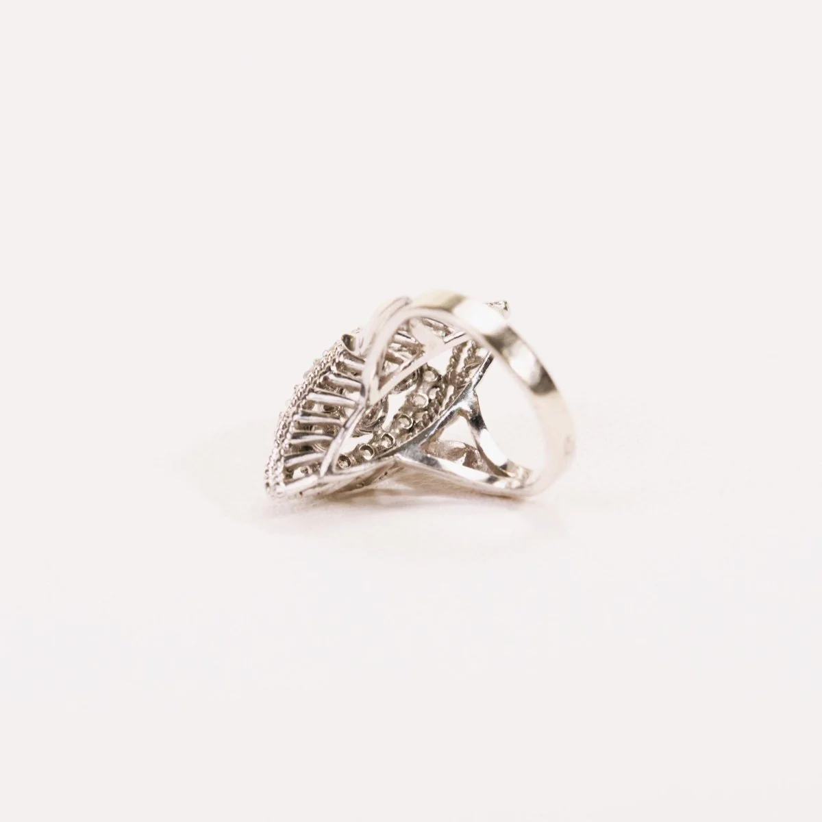 Bague Marquise diamants en or blanc et platine - Image 3