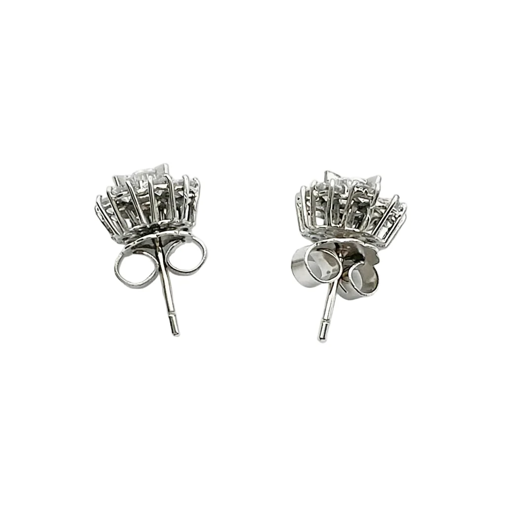 Boucles d'oreilles Puces en or blanc et diamants - Image 3