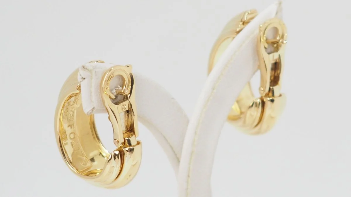 Boucles d'oreilles PIAGET "Possession" en or jaune et diamant - Image 10