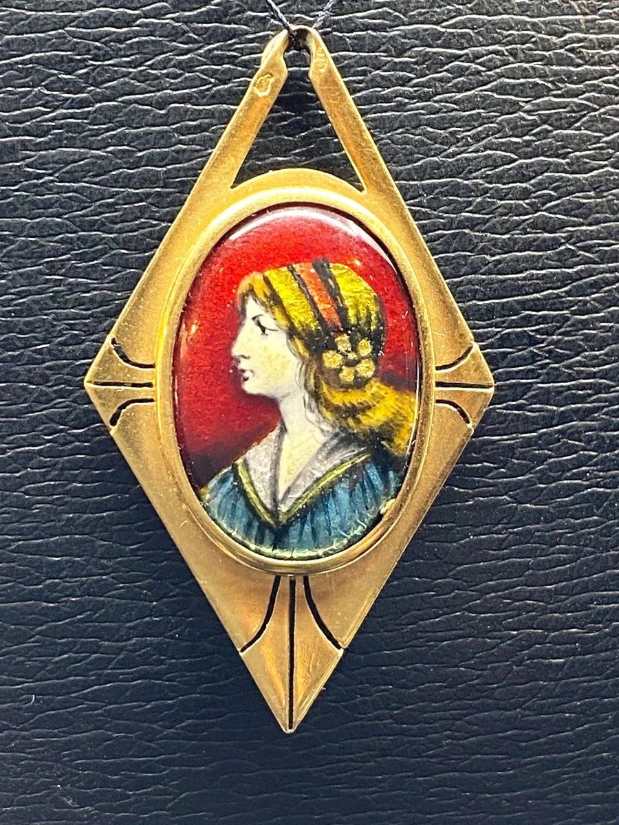 Collier Pendentif en or jaune et émail