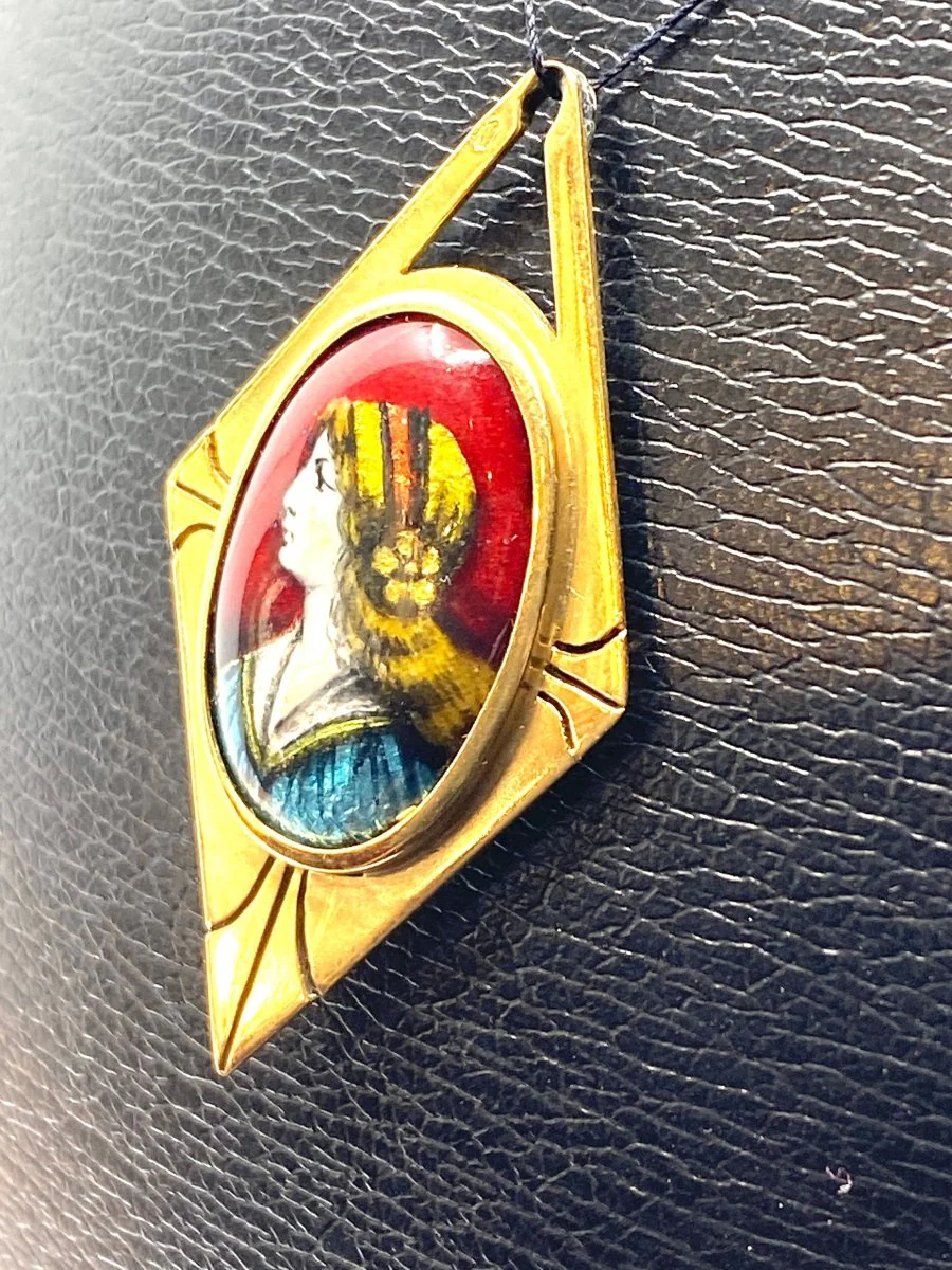 Collier Pendentif en or jaune et émail - Image 4
