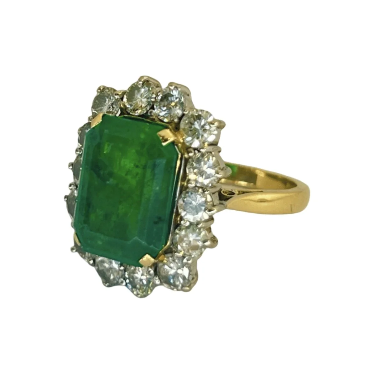 Bague Entourage en or jaune, émeraude et diamants - Image 5