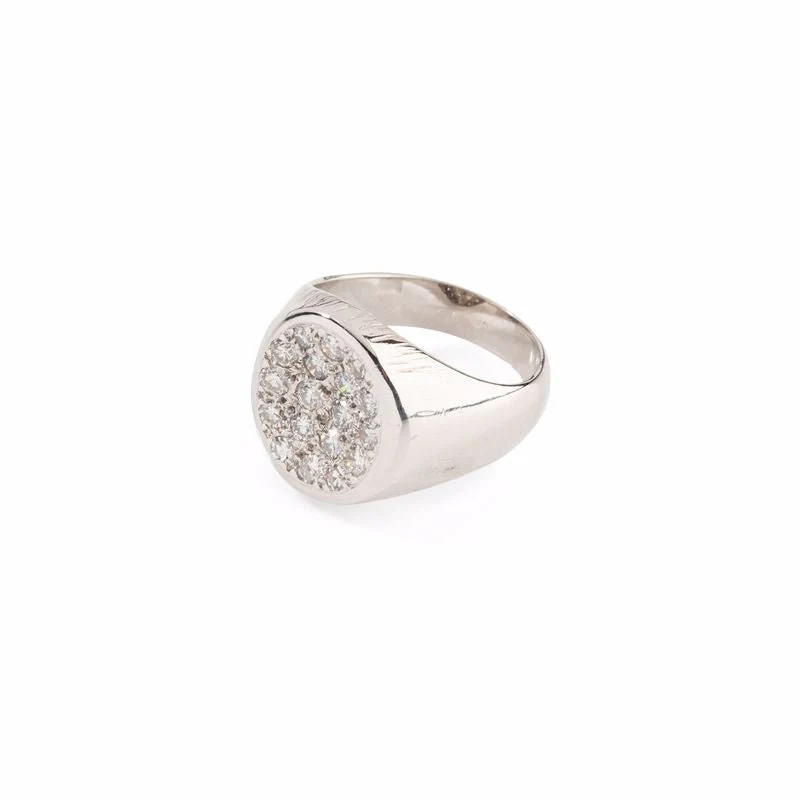 Bague chevalière en or blanc pavée de diamants - Image 2