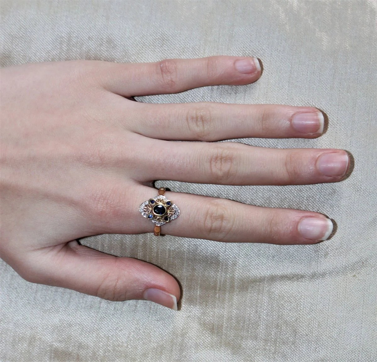Bague Dentelles Saphirs Style Belle Epoque - Image 10