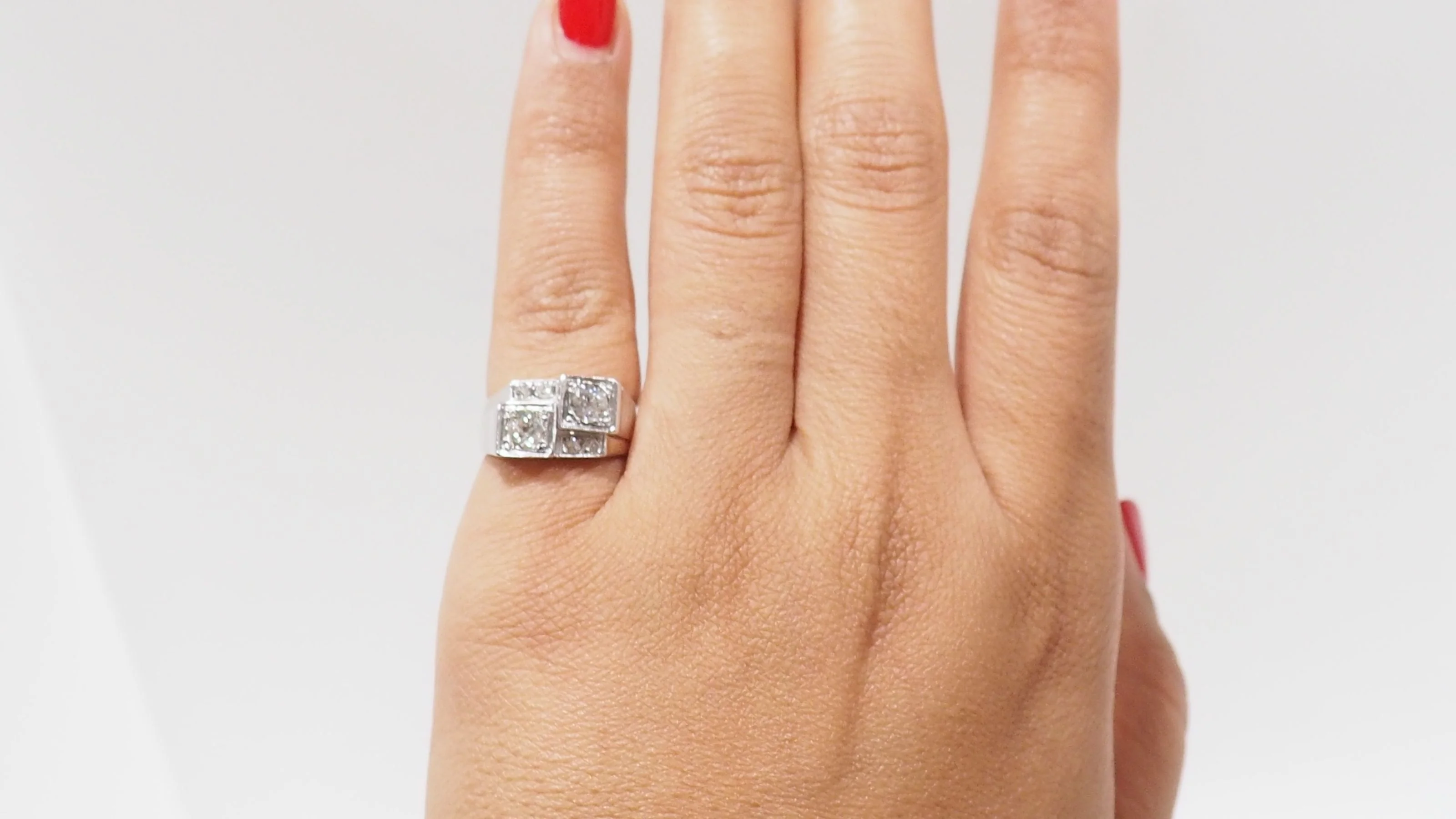 Bague Art Déco en platine et diamants - Image 2