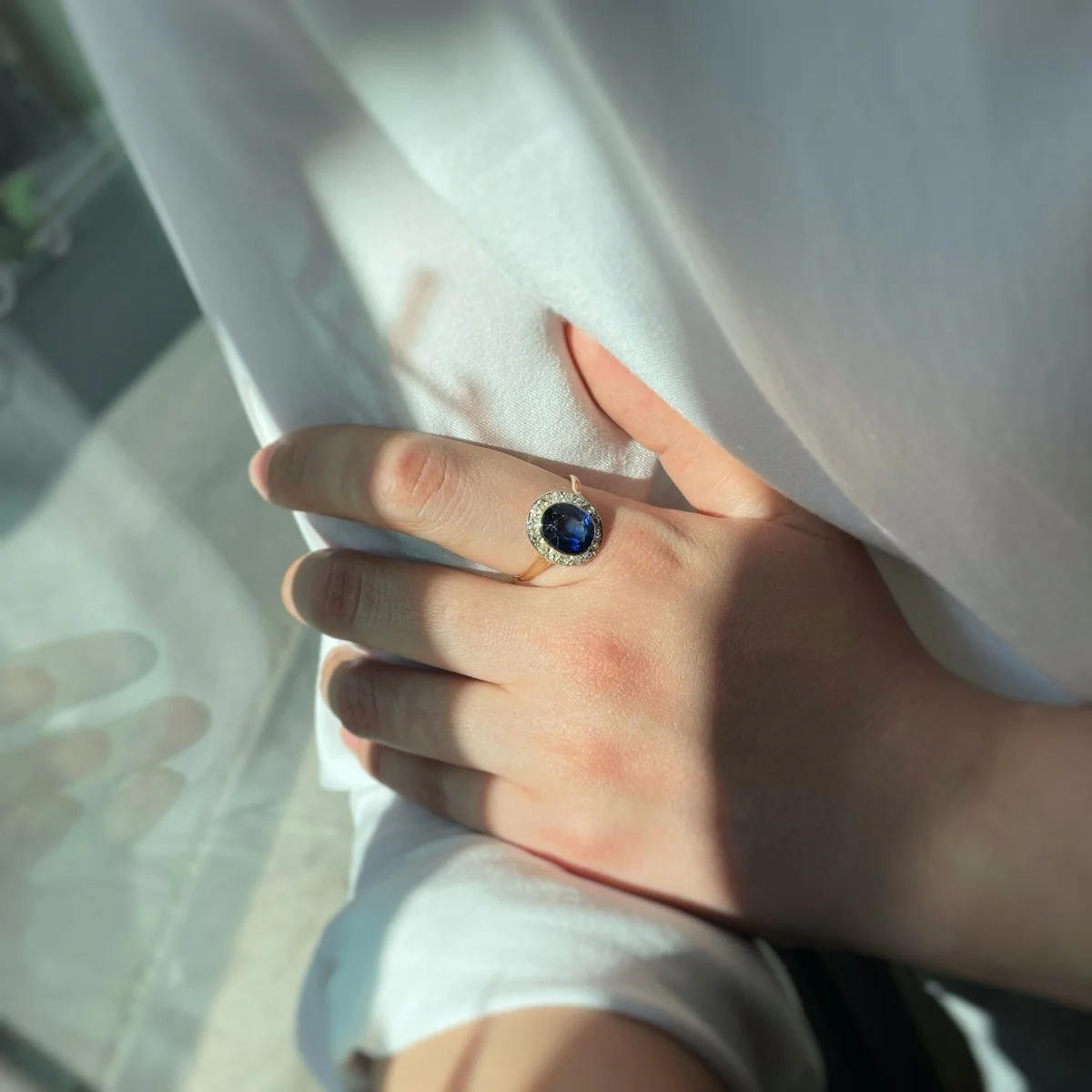 Bague - Or jaune et blanc, Diamants & Saphir - Image 4