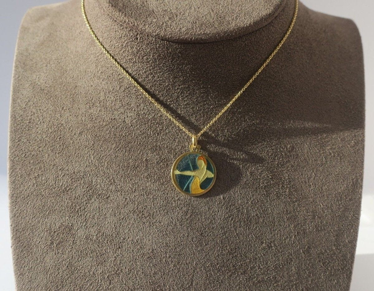 CARTIER - Rare pendentif Sagittaire Email plique-à-jour Or - Image 14
