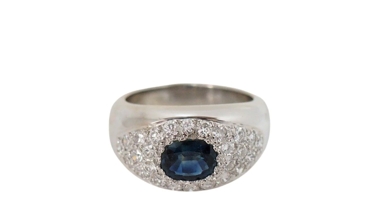 Bague Bandeau en or blanc, saphir et diamants - Image 3