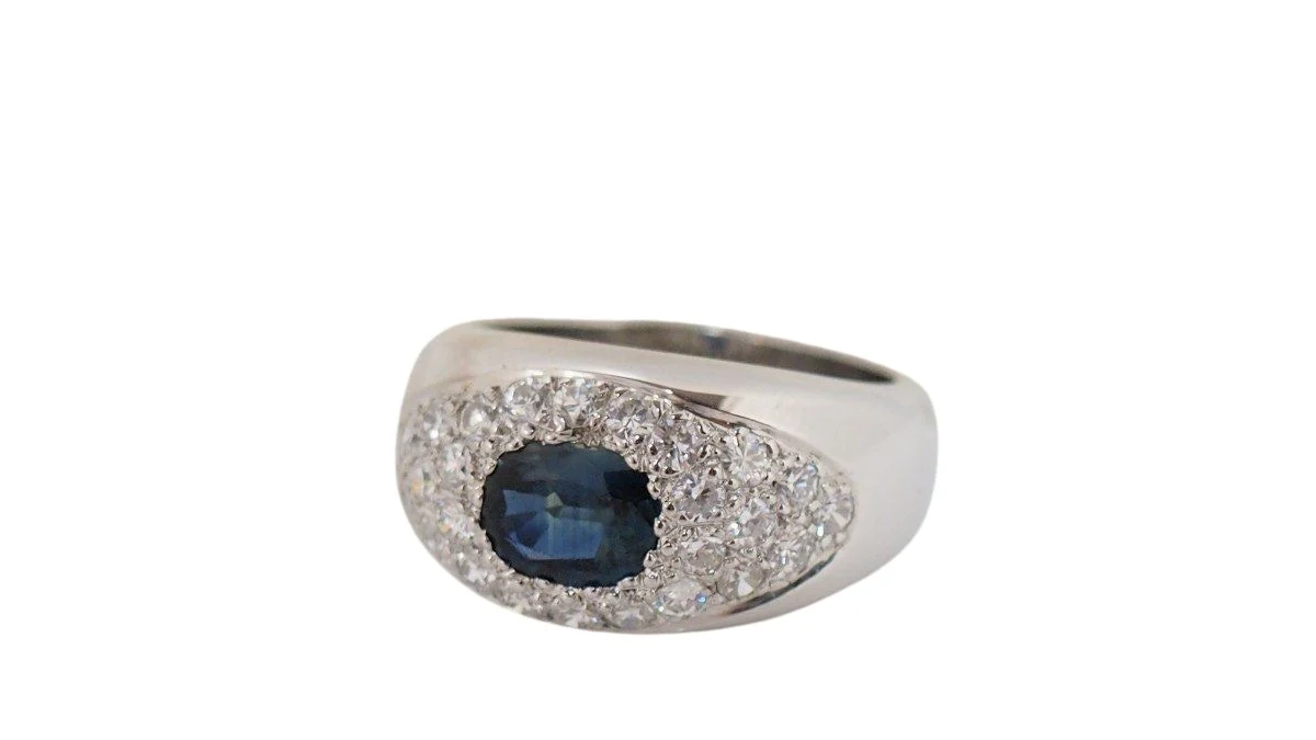 Bague Bandeau en or blanc, saphir et diamants - Image 5