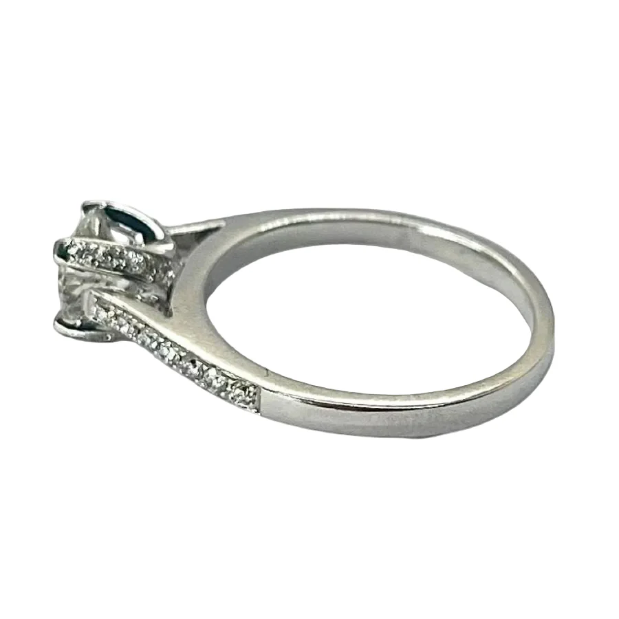 Bague Solitaire en or blanc et diamants - Image 3
