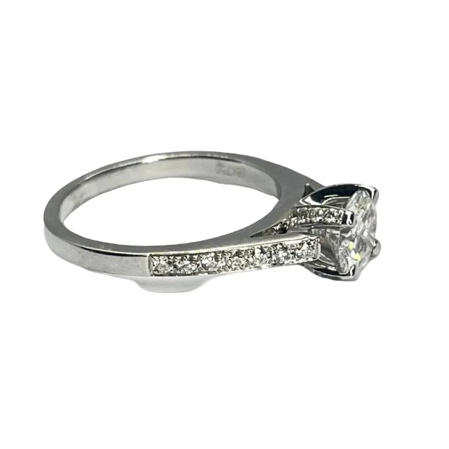 Bague Solitaire en or blanc et diamants - Image 5