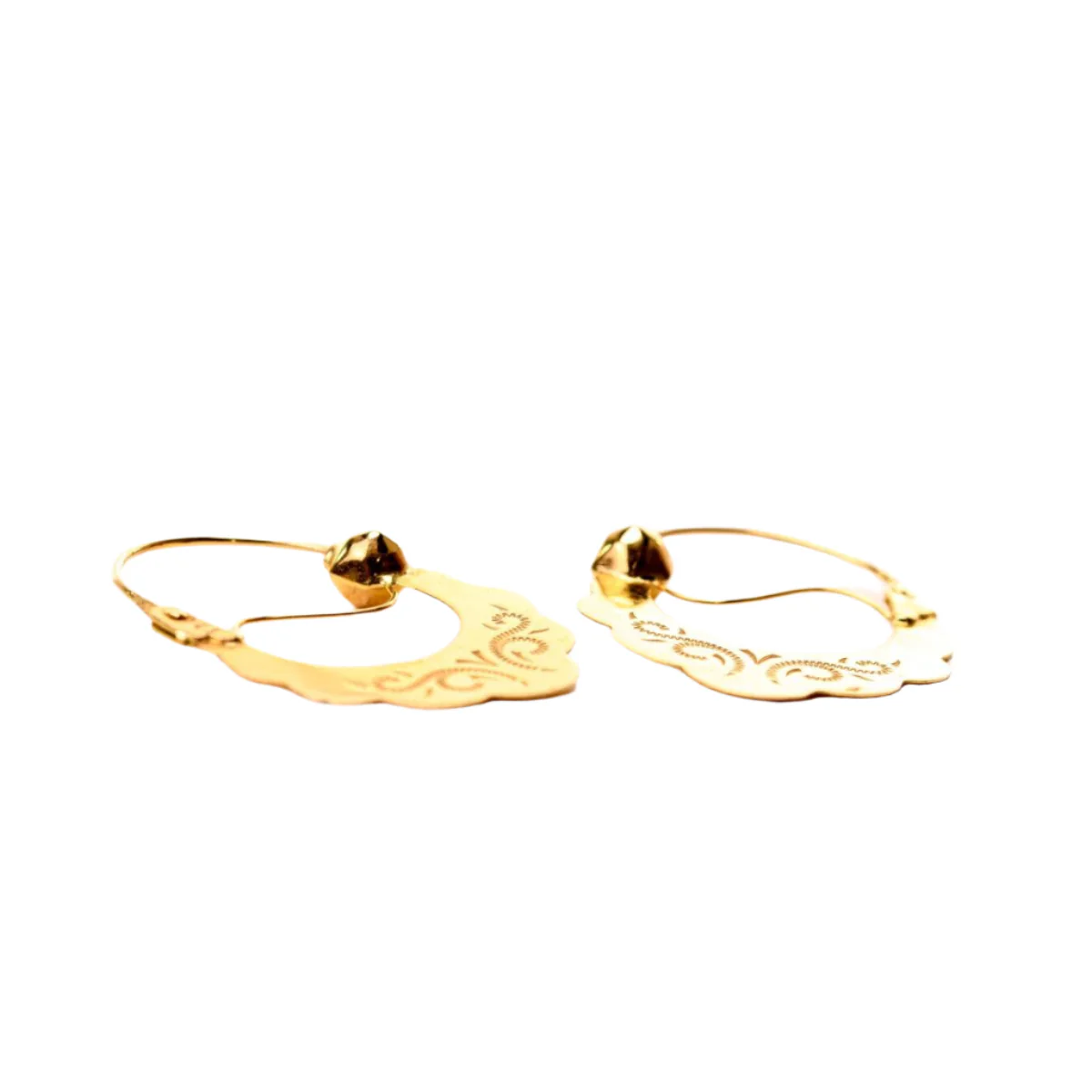 Boucles d'oreilles créoles savoyardes en or jaune et or blanc - Image 3