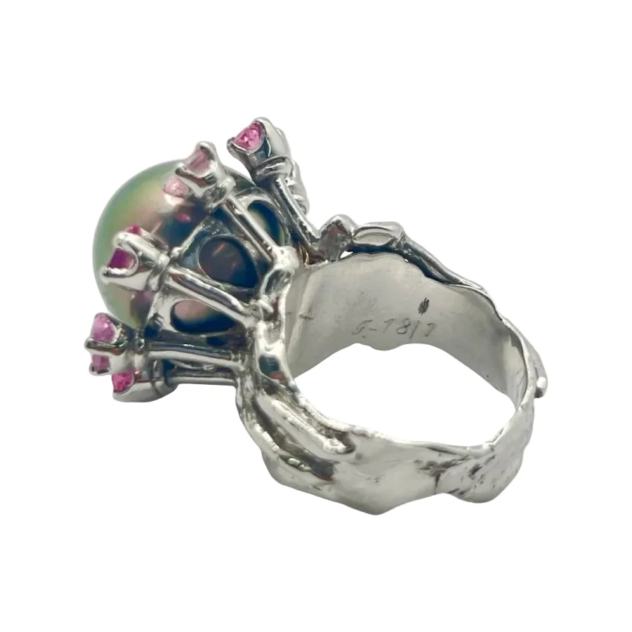 Bague en or blanc, perle, et saphirs - Image 3