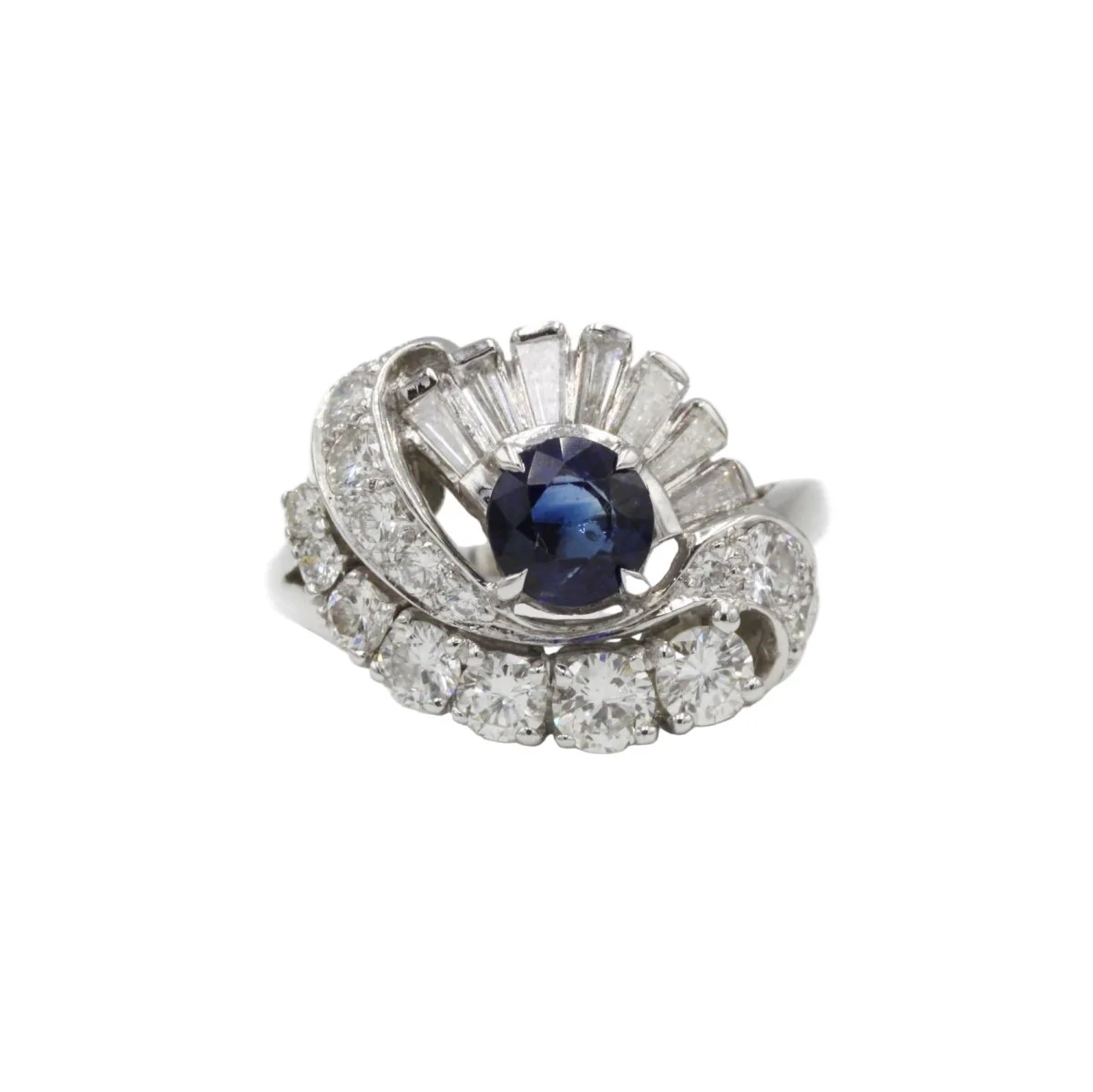 Bague en or blanc, saphir et diamants