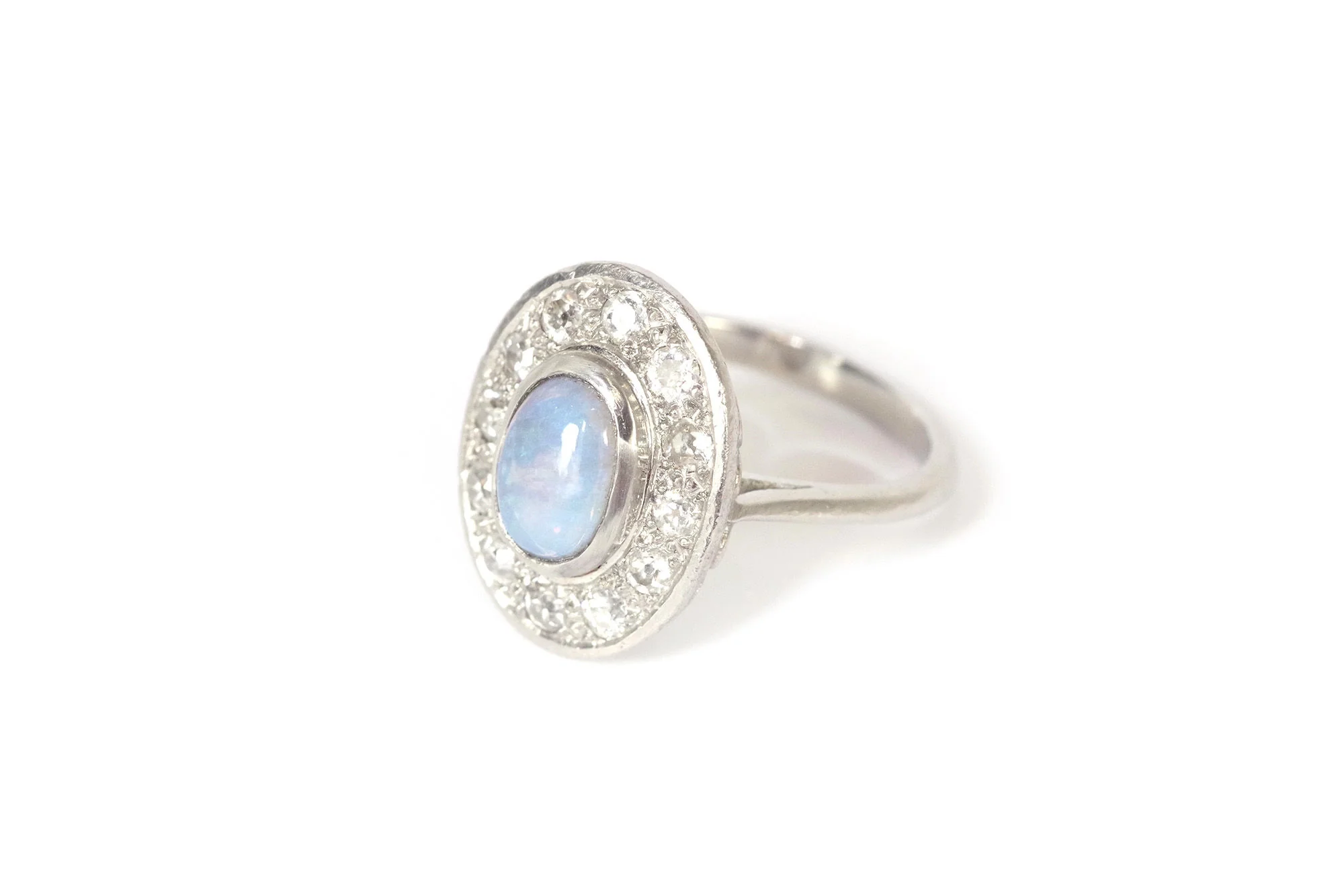 Bague Art Deco opale diamants en platine - Image 3