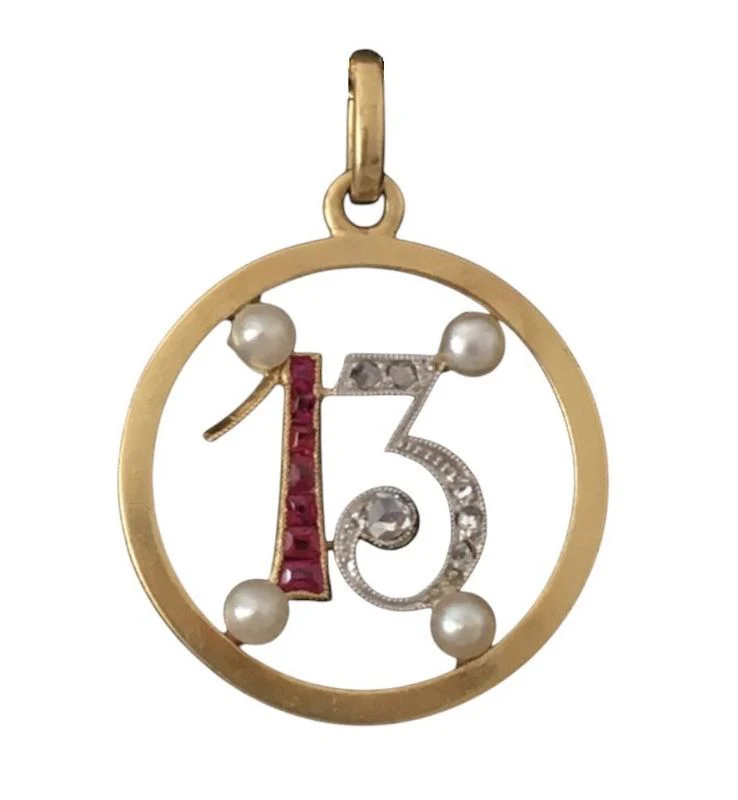 Pendentif Art Déco porte bonheur "13"