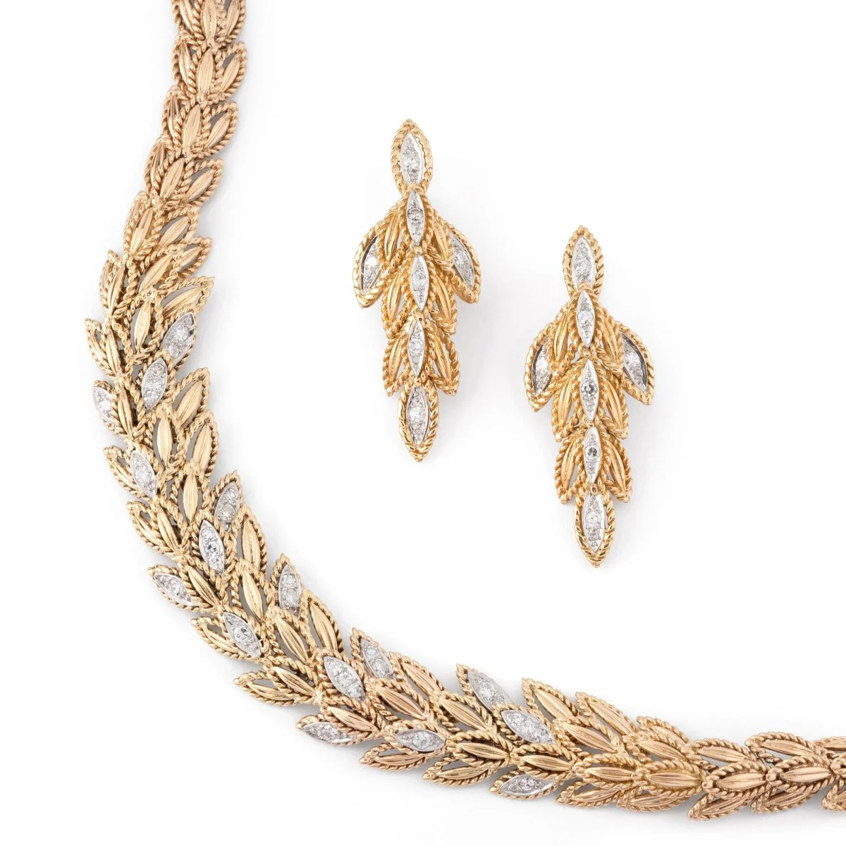Boucles d'oreilles Pendantes Feuillages en or jaune et diamants - Image 3
