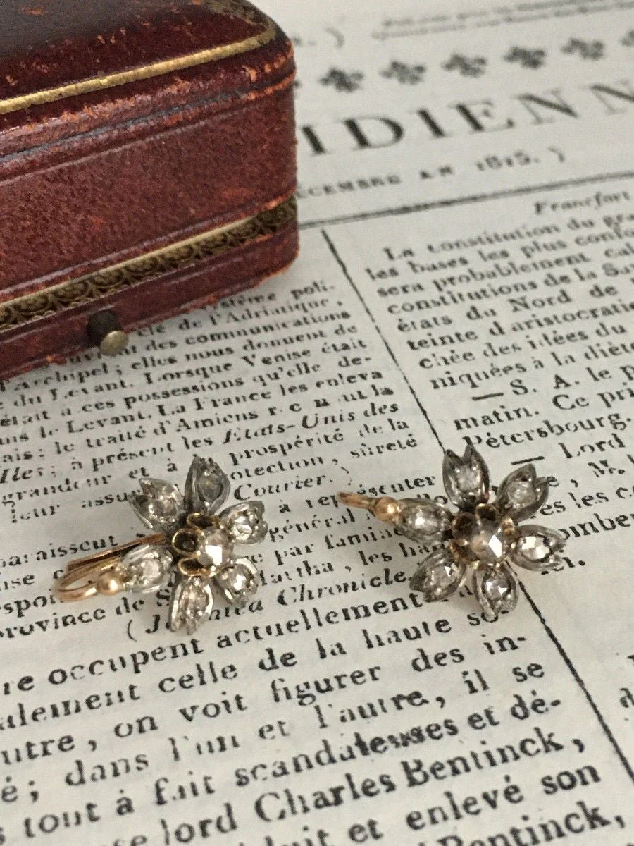 Boucles d'oreilles dormeuses anciennes en or 18K et argent - Image 12