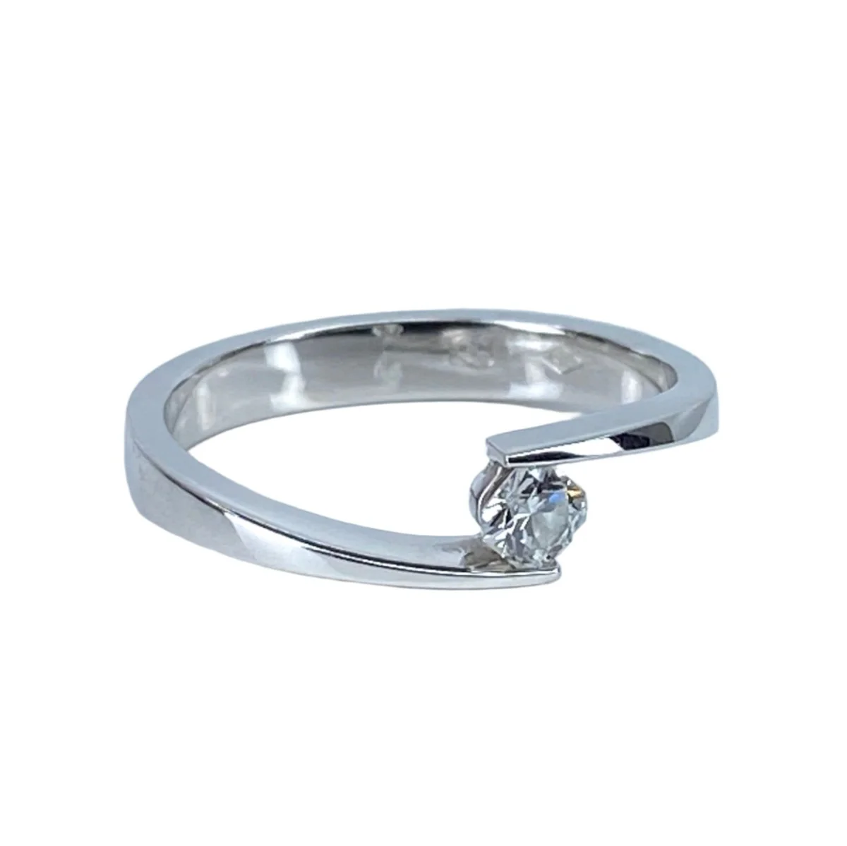Bague solitaire en or blanc et diamant - Image 3