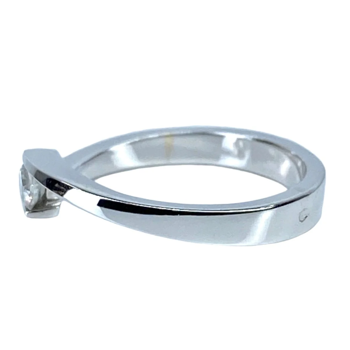 Bague solitaire en or blanc et diamant - Image 4