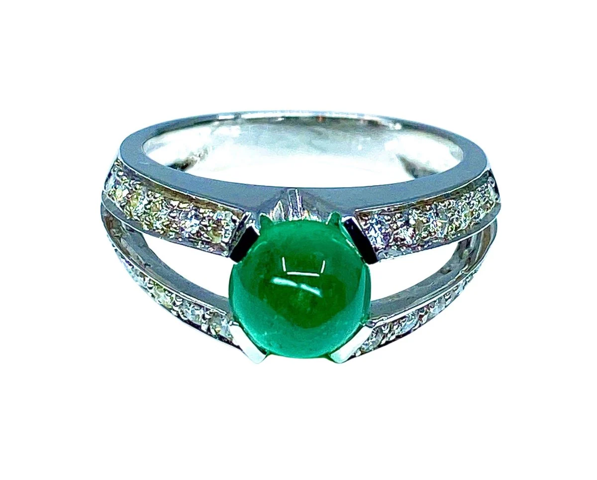 Bague en or blanc 18 carats en émeraude cabochon et diamants - Image 3