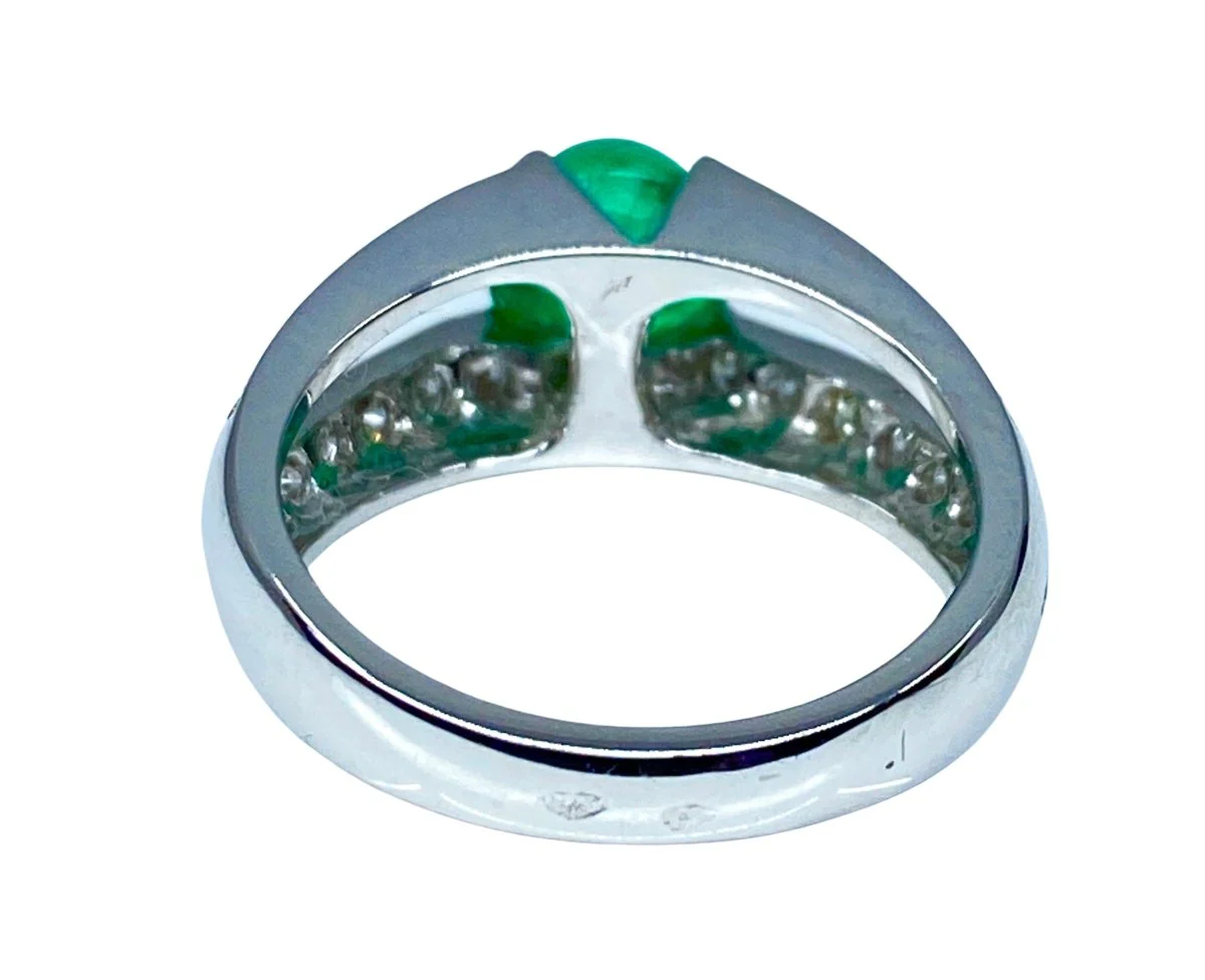 Bague en or blanc 18 carats en émeraude cabochon et diamants - Image 7