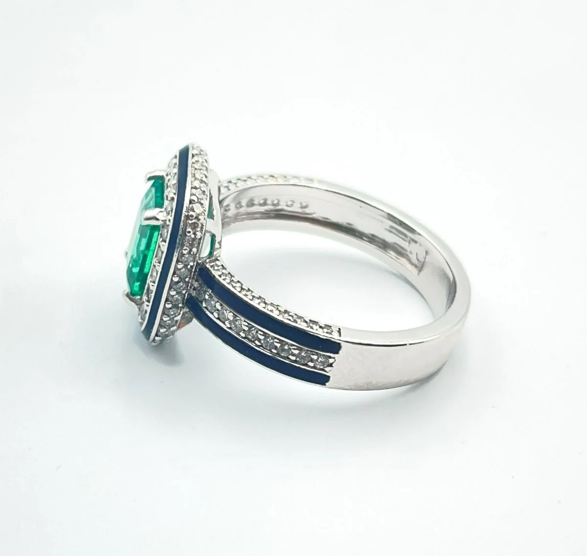 Bague Art Déco Emeraude et Diamants - Image 5