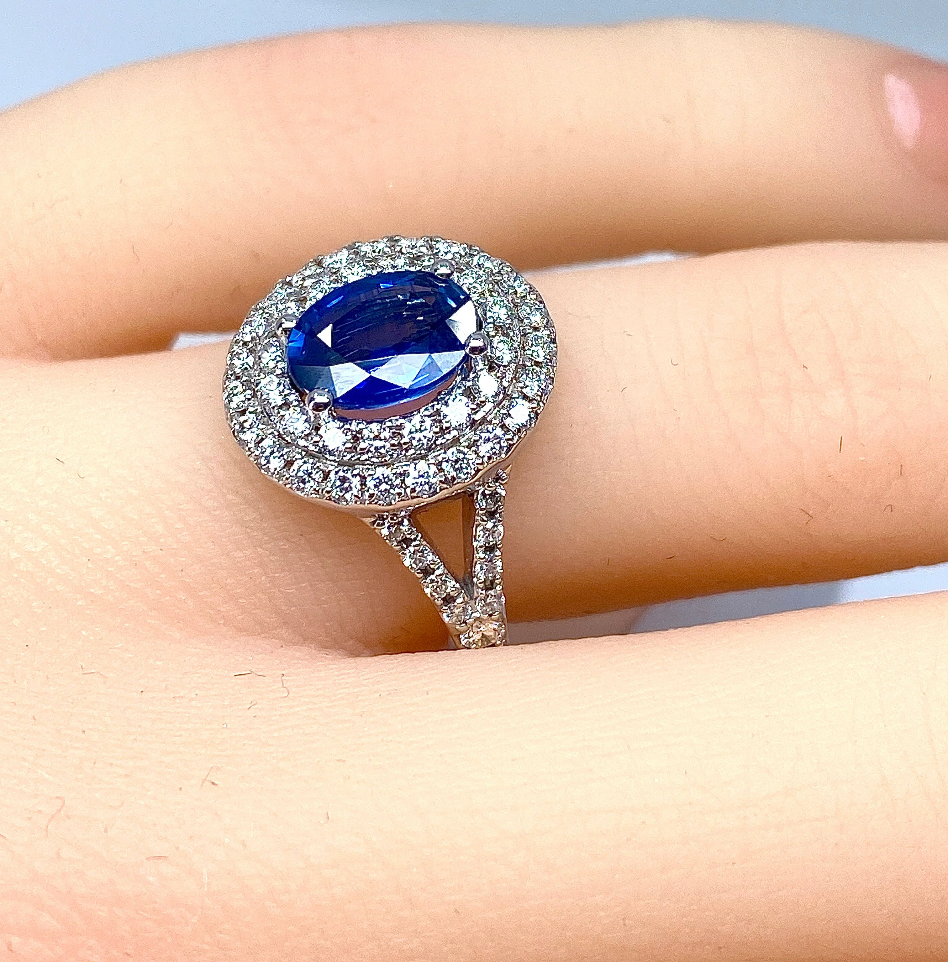 Bague en or blanc 18 carats en saphir et diamants - Image 4
