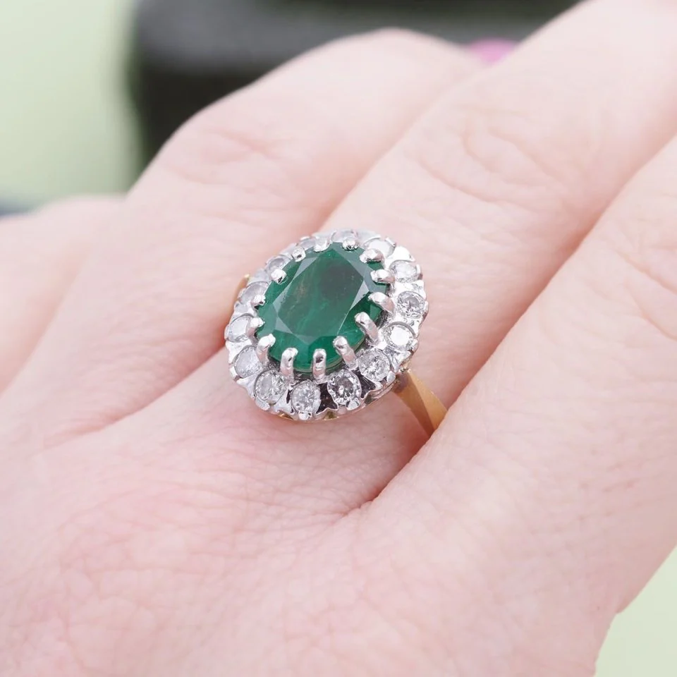 Bague émeraude diamants 2,61 cts en or - Image 2