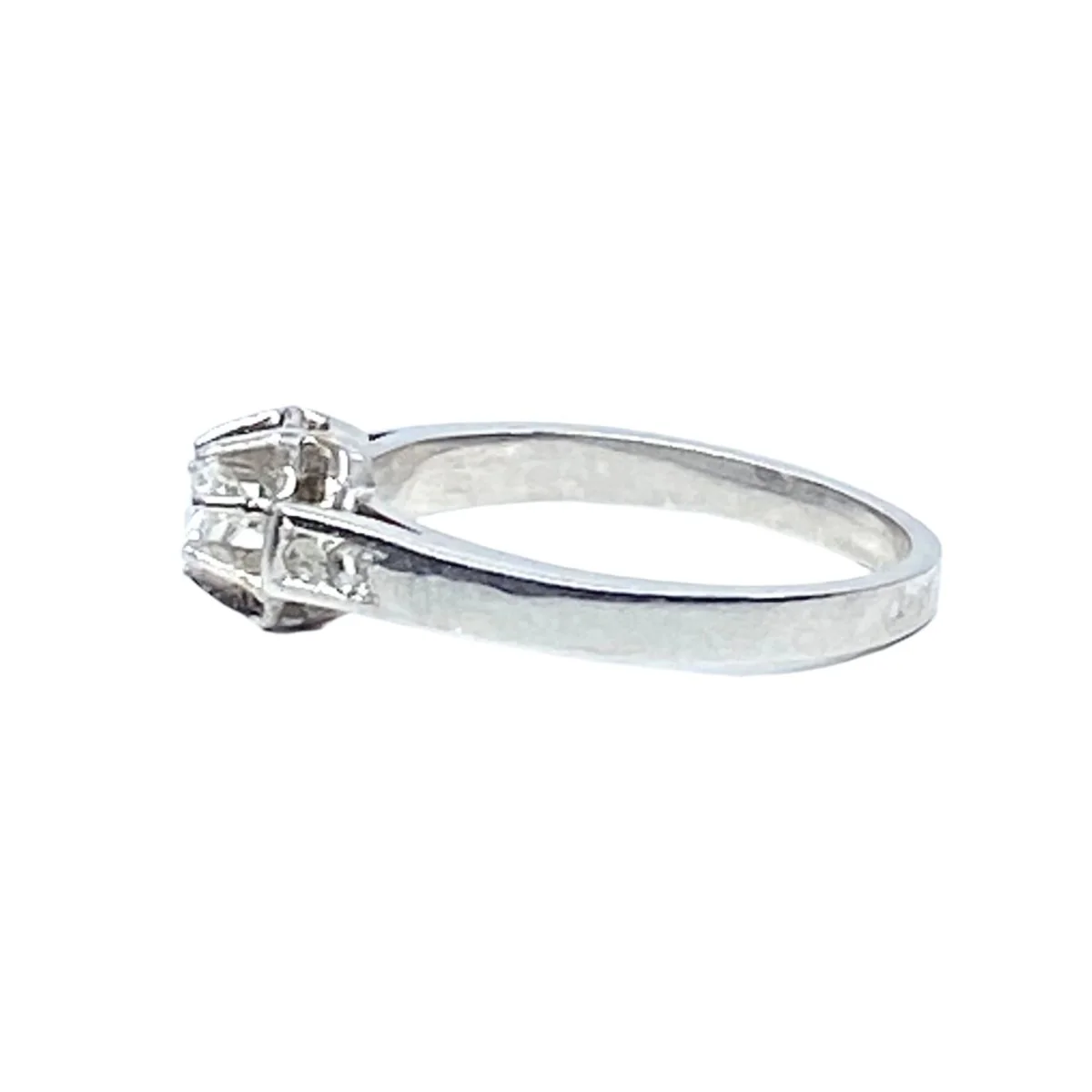 Bague Solitaire en or blanc et diamants - Image 7