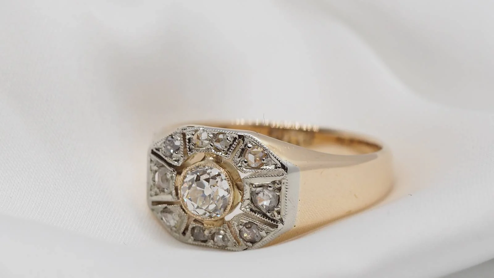 Bague en or bicolore et diamants - Image 3