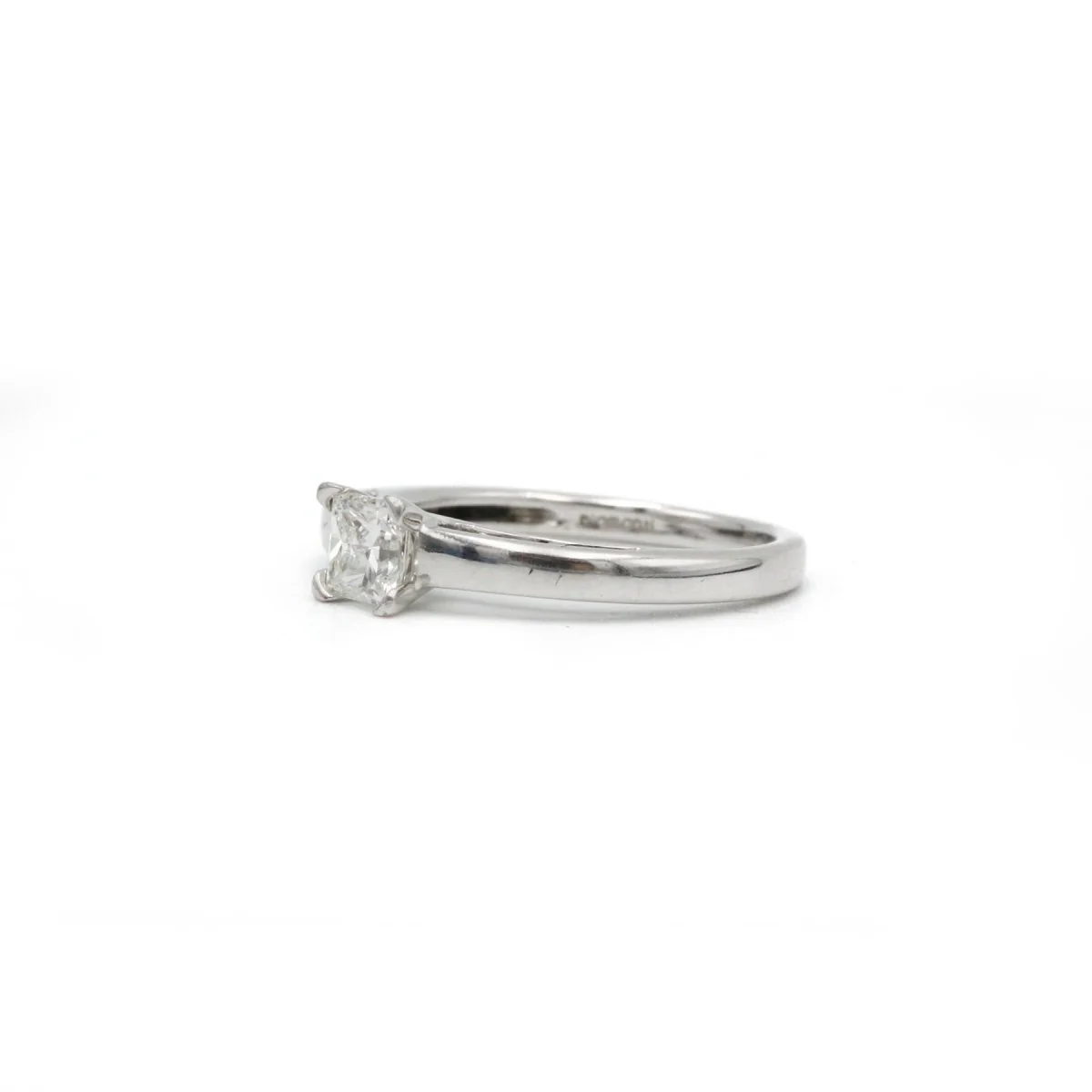 Bague Solitaire en or blanc et diamant - Image 2