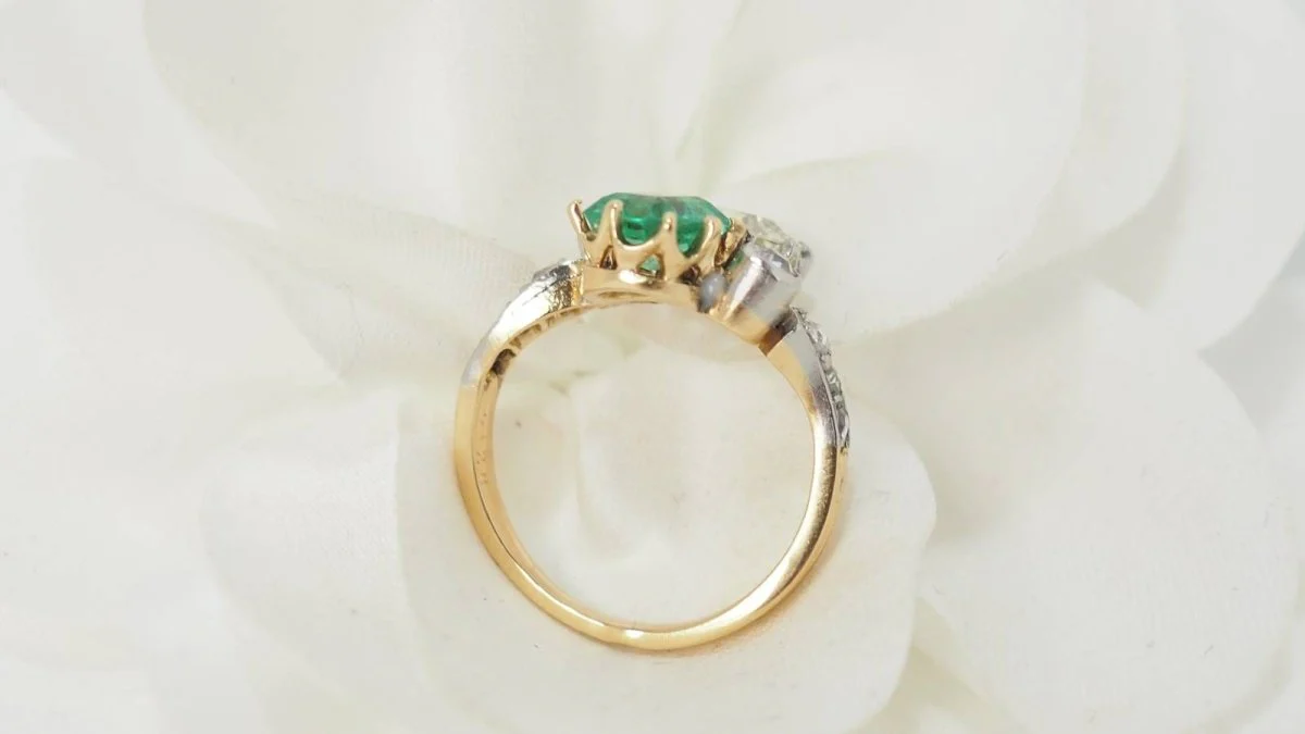 Bague Toi et Moi en or jaune et platine, émeraude et diamants - Image 6