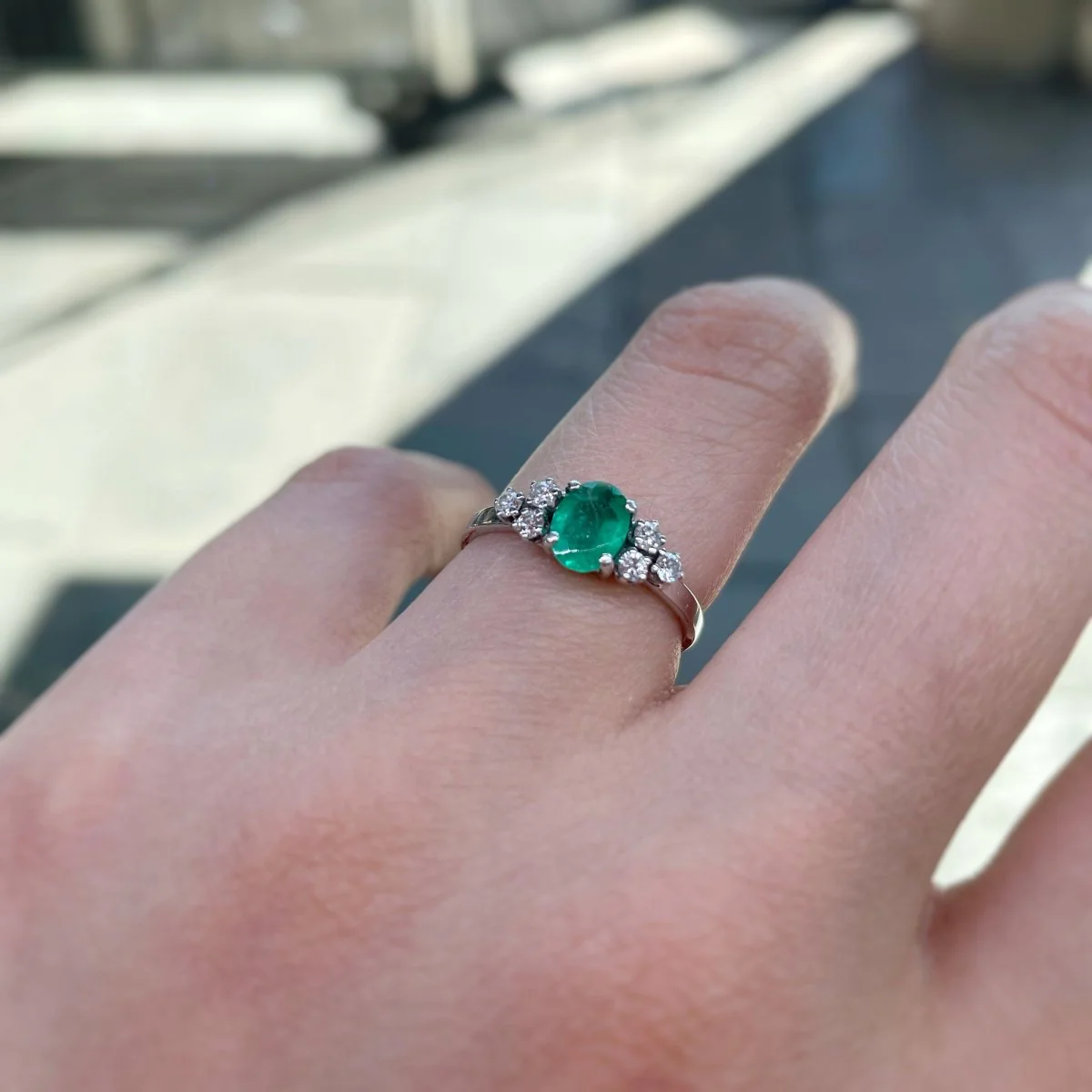 Bague - Or blanc, Diamants & Emeraude - Image 5